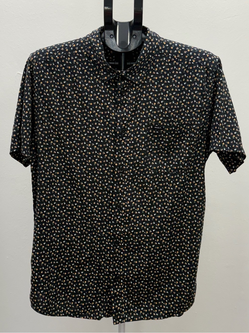 RVCA Men’s Floral Button Up Shirt Black Slim Fit Short Sleeve Casual Large